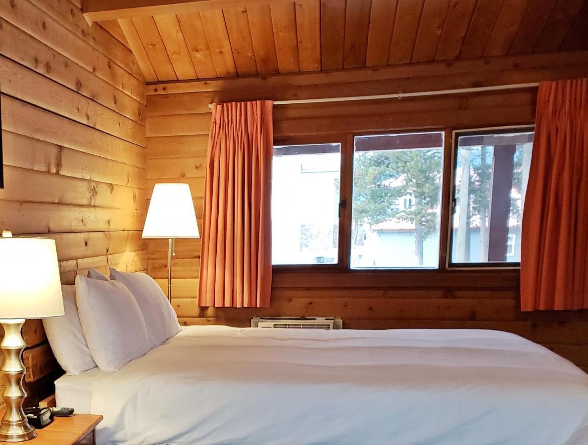 Rocky Inn Valemount Eksteriør billede