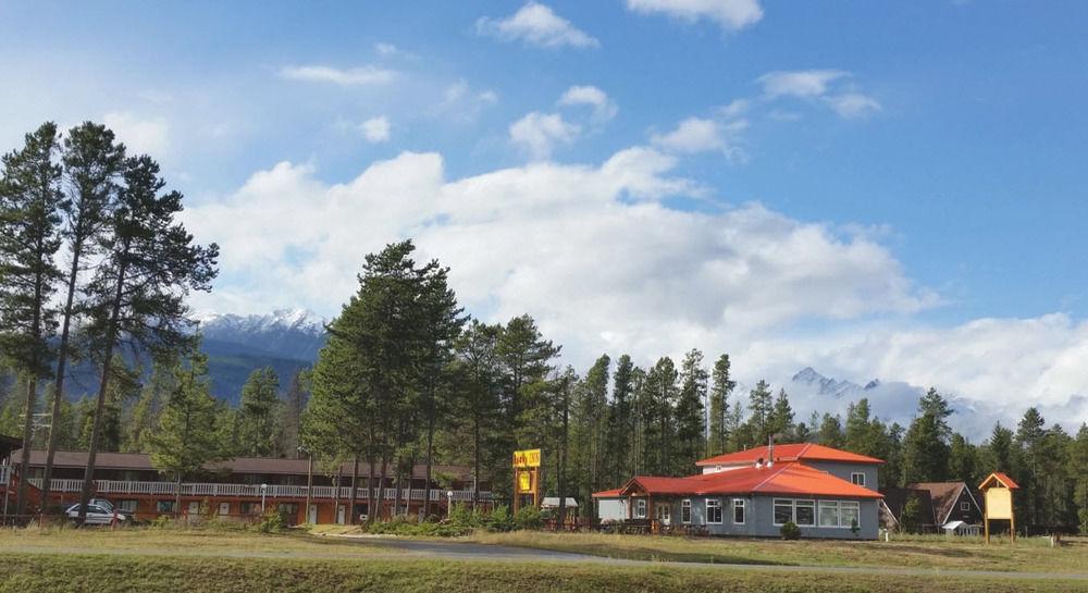 Rocky Inn Valemount Eksteriør billede